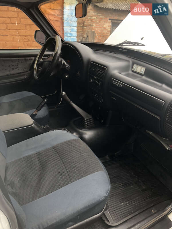Седан ГАЗ 31105 Волга 2008 в Кривом Роге