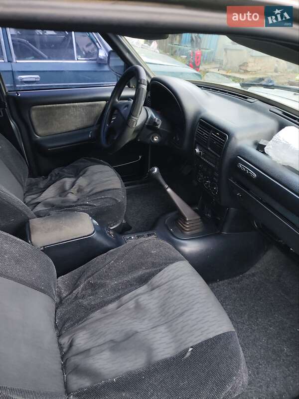 Седан ГАЗ 31105 Волга 2006 в Новомиколаївці