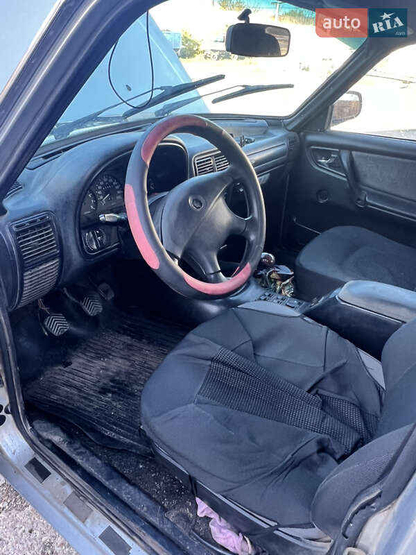 Седан ГАЗ 31105 Волга 2004 в Миколаєві фото 4 Седан ГАЗ 31105 Волга 2004 в Миколаєві