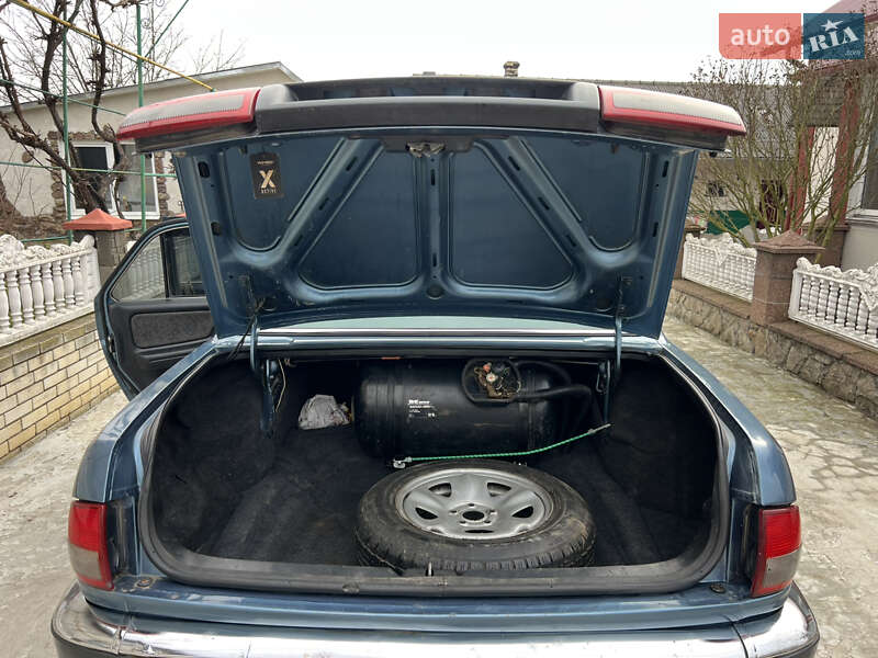 Седан ГАЗ 31105 Волга 2005 в Гусятине