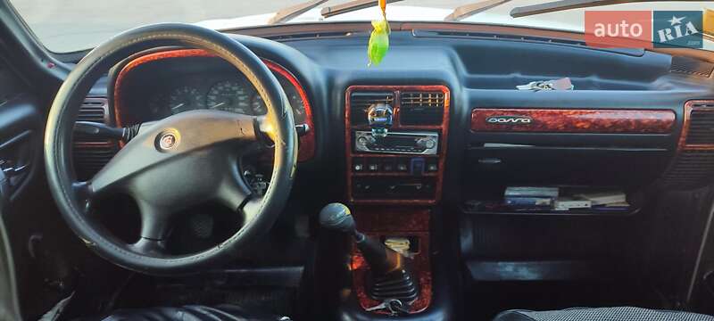 Седан ГАЗ 31105 Волга 2004 в Виннице