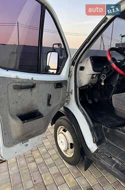 Микроавтобус ГАЗ 3221 Газель 2001 в 
