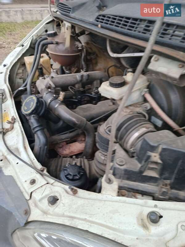 Тентований ГАЗ 3302 Газель 2010 в Чернівцях