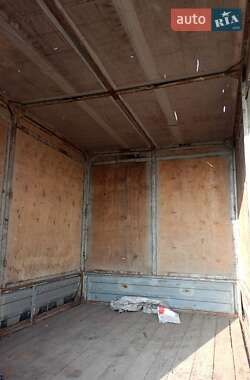 Грузовой фургон ГАЗ 3302 Газель 2003 в 