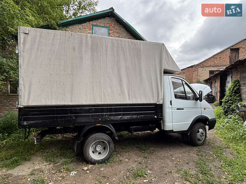 Грузовой фургон ГАЗ 3302 Газель 2005 в Ромнах