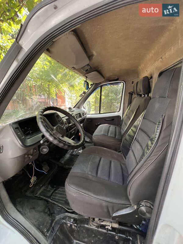 Тентований ГАЗ 3302 Газель 2002 в Києві фото 5 Тентований ГАЗ 3302 Газель 2002 в Києві