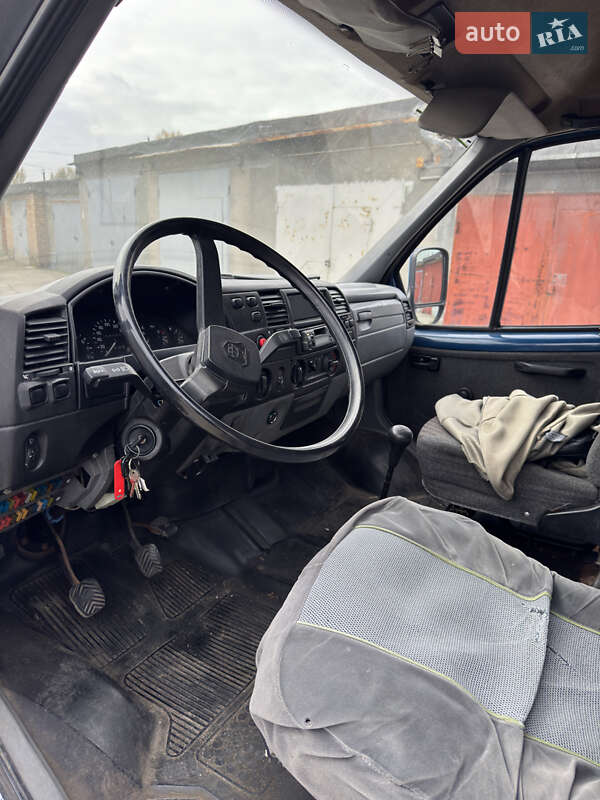 Грузовой фургон ГАЗ 3302 Газель 2005 в Киеве