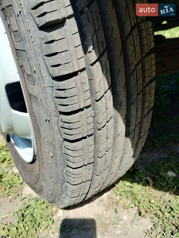 Тентований ГАЗ 3302 Газель 2001 в Києві фото 7 Тентований ГАЗ 3302 Газель 2001 в Києві