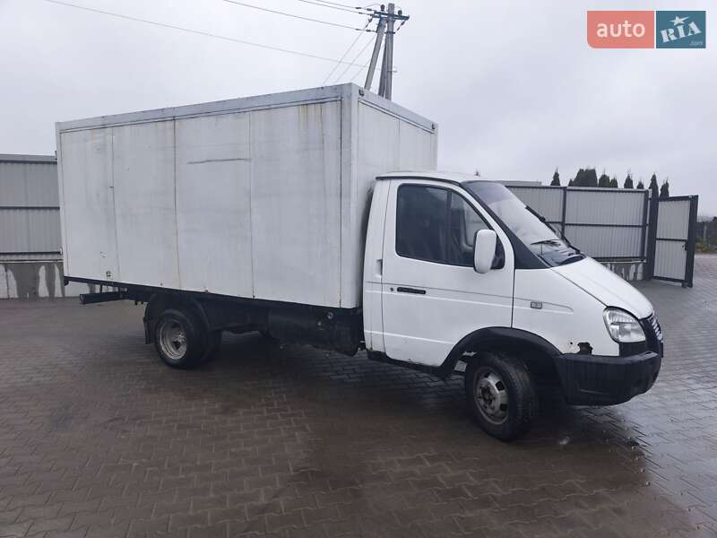Грузовой фургон ГАЗ 3302 Газель 2005 в Сокольниках