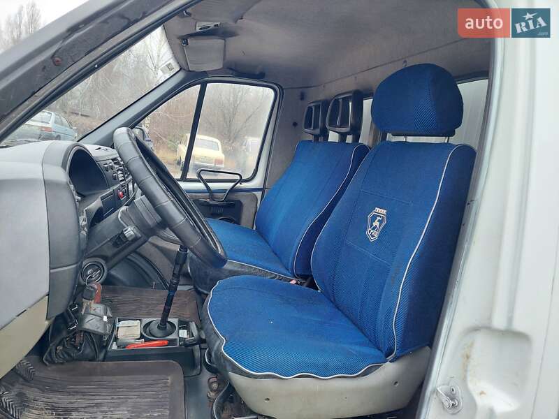 Вантажний фургон ГАЗ 3302 Газель 2004 в Києві