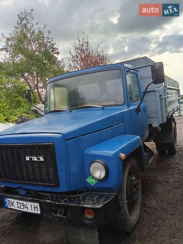 Самосвал ГАЗ 3307 1991 в Ровно