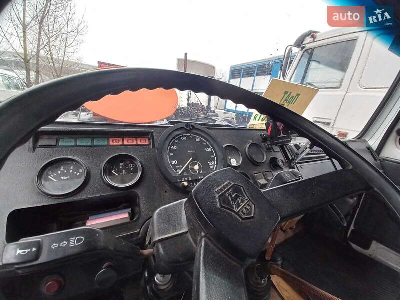 Бензовоз ГАЗ 3307 2004 в Днепре