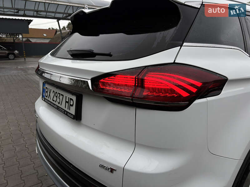 Позашляховик / Кросовер Geely Atlas Pro 2022 в Полонному