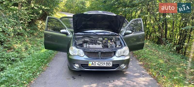 Седан Geely CK-2 2011 в Сваляве