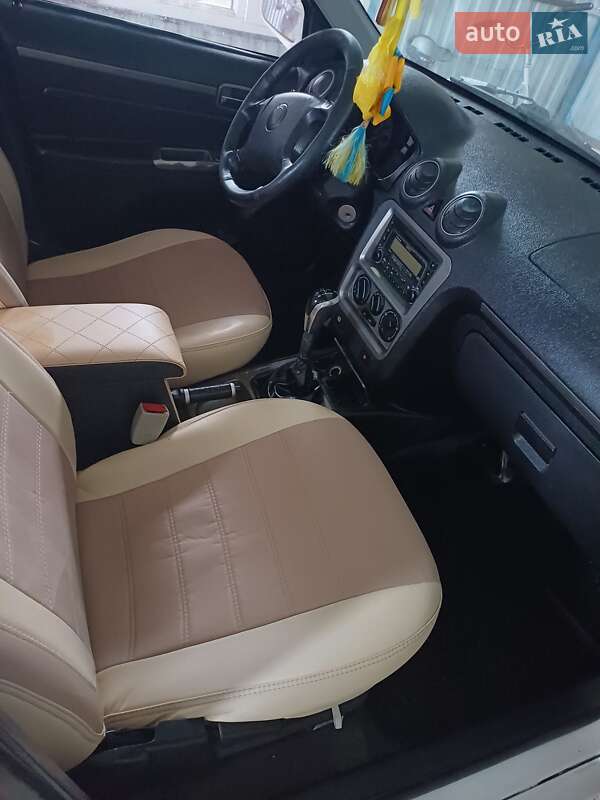 Седан Geely CK-2 2013 в Тетієві
