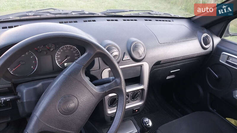 Седан Geely CK 2012 в Вараше