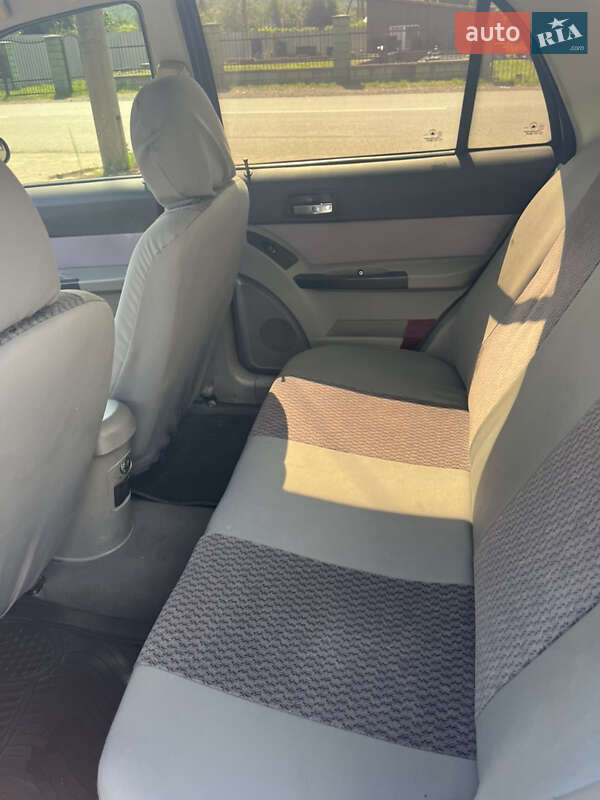 Седан Geely CK 2007 в Перечине