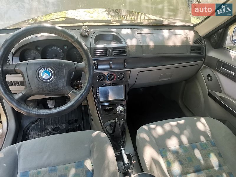 Седан Geely CK 2008 в Градизьку