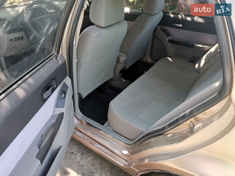 Седан Geely CK 2008 в Градизьку