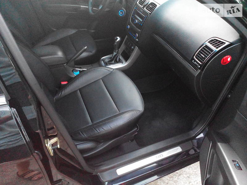 Седан Geely Emgrand 7 (EC7) 2013 в Запорожье