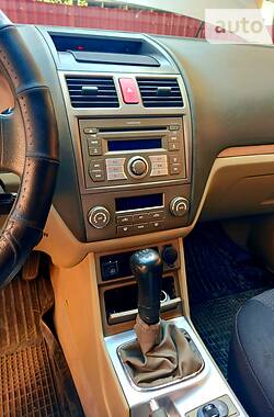 Седан Geely Emgrand 7 (EC7) 2011 в 