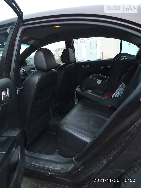 Седан Geely Emgrand 7 (EC7) 2014 в Вараше