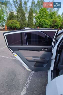 Хэтчбек Geely Emgrand 7 (EC7) 2014 в 