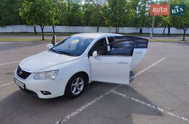 Хэтчбек Geely Emgrand 7 (EC7) 2014 в 