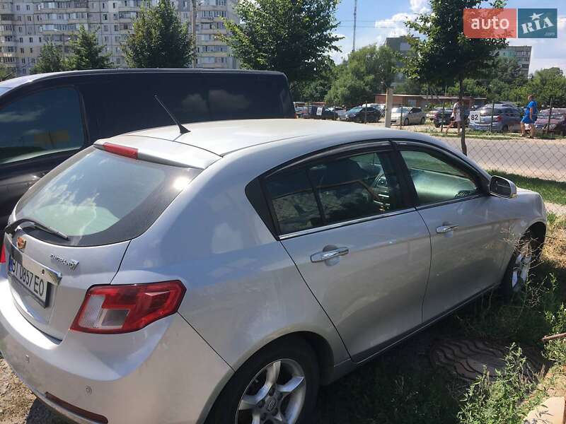 Хэтчбек Geely Emgrand 7 (EC7) 2013 в 