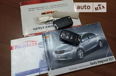 Седан Geely Emgrand 7 (EC7) 2011 в 