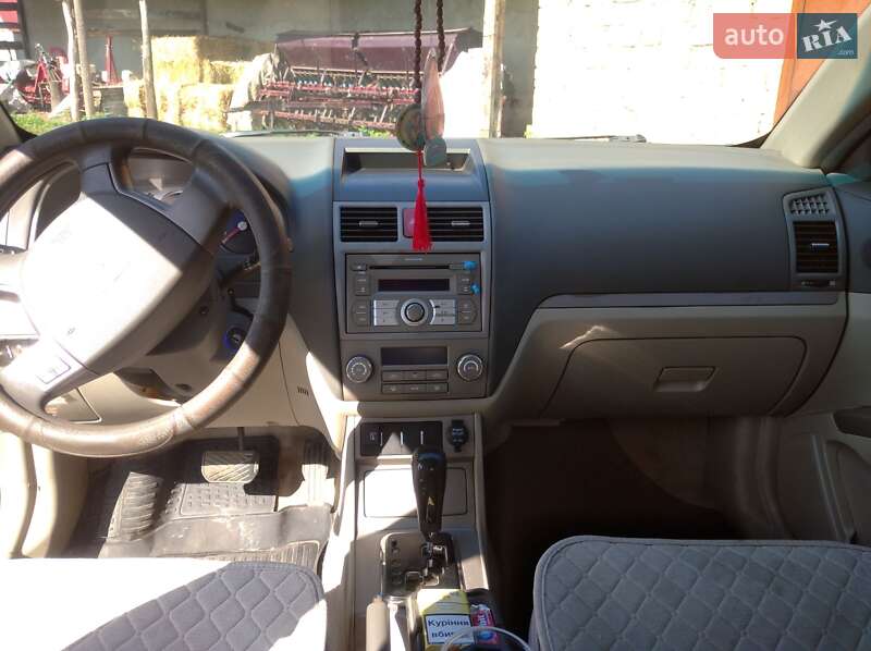 Седан Geely Emgrand 7 (EC7) 2012 в Роздільній