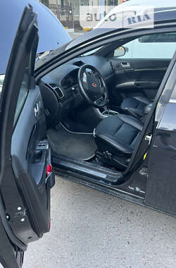 Седан Geely Emgrand 7 (EC7) 2013 в 