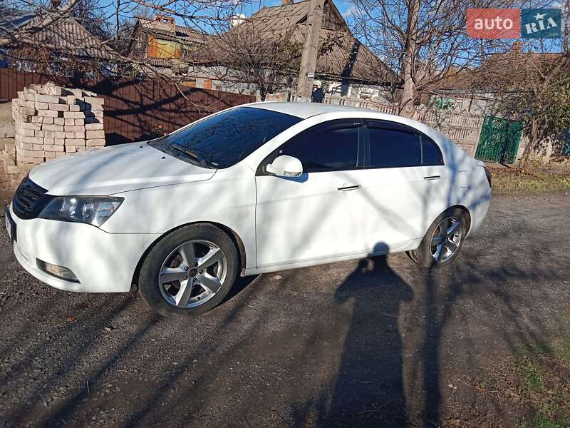 Седан Geely Emgrand 7 (EC7) 2013 в Кривом Роге