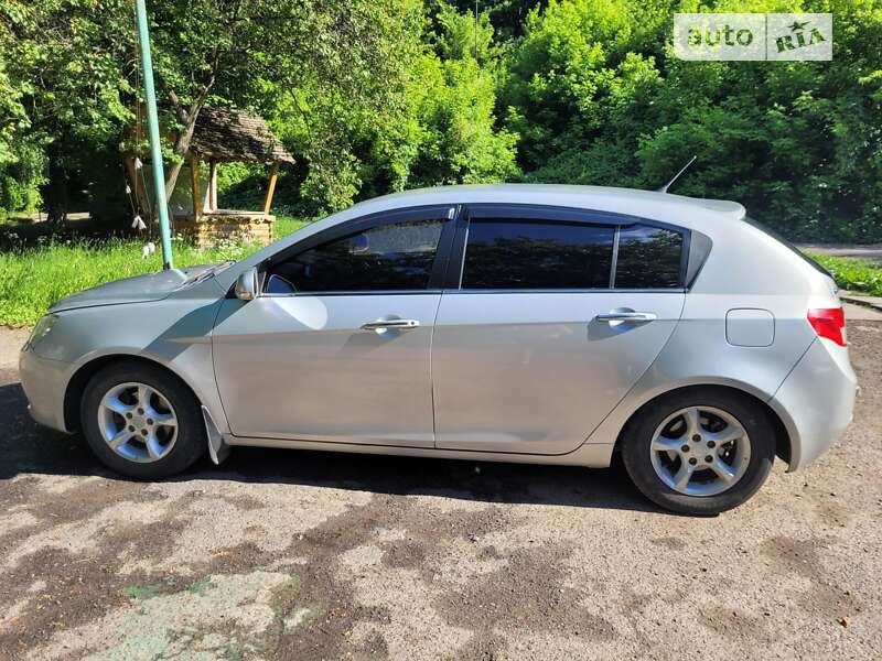 Хэтчбек Geely Emgrand 7 (EC7) 2013 в Кривом Роге