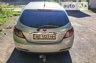 Хэтчбек Geely Emgrand 7 (EC7) 2013 в 