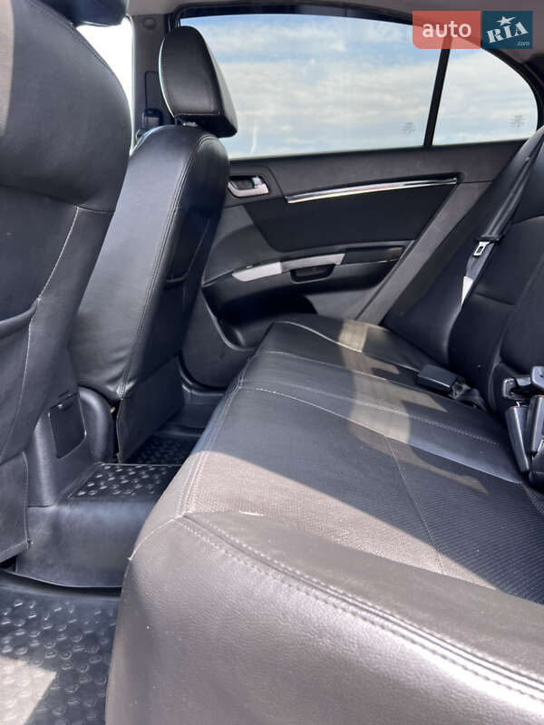 Седан Geely Emgrand 7 (EC7) 2013 в Шептицькому