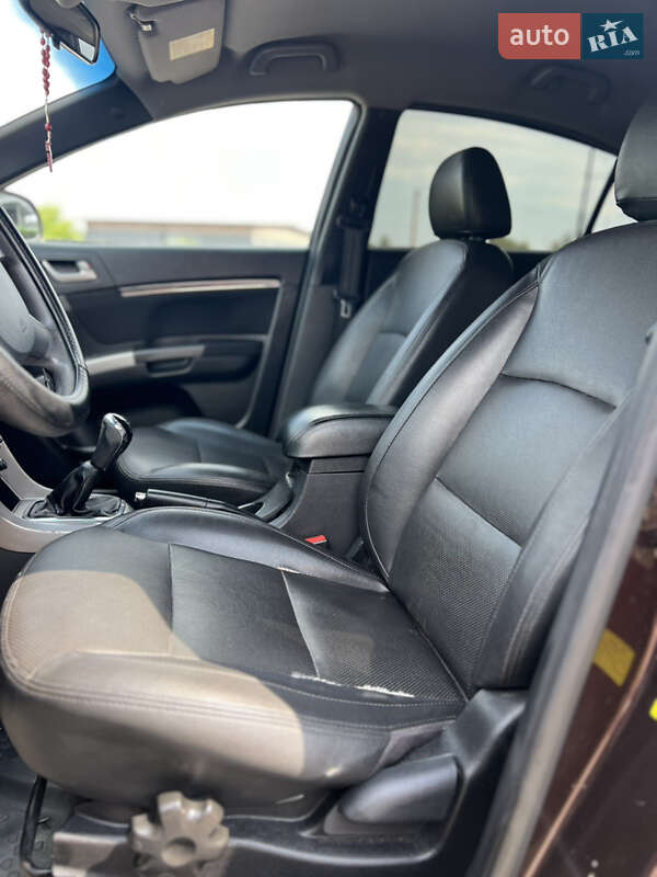 Седан Geely Emgrand 7 (EC7) 2013 в Шептицькому