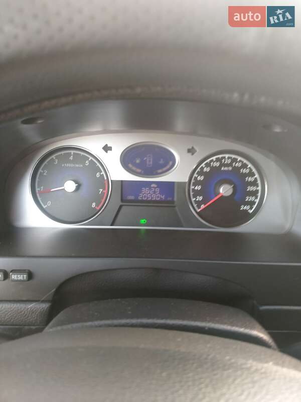 Седан Geely Emgrand 7 (EC7) 2012 в Миколаєві