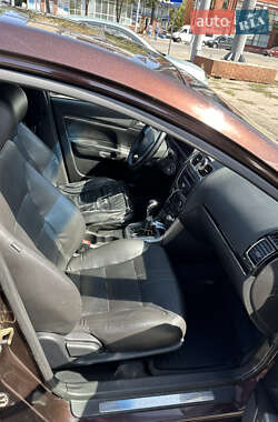 Хэтчбек Geely Emgrand 7 (EC7) 2014 в 