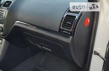 Седан Geely Emgrand 7 (EC7) 2012 в 