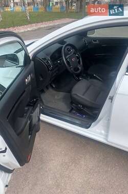 Седан Geely Emgrand 7 (EC7) 2015 в 