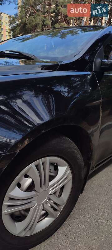 Седан Geely Emgrand 7 (EC7) 2013 в Чернігові