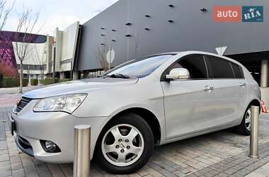 Хэтчбек Geely Emgrand 7 (EC7) 2014 в Киеве