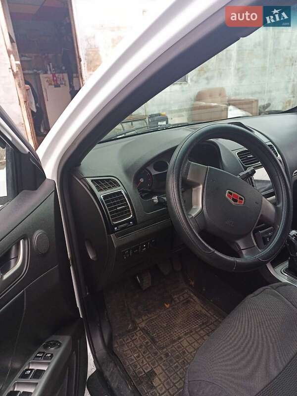 Седан Geely Emgrand 7 (EC7) 2013 в 