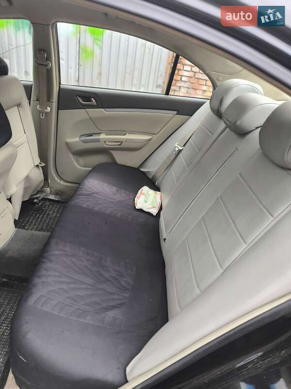 Седан Geely Emgrand 7 (EC7) 2011 в Хмельницькому