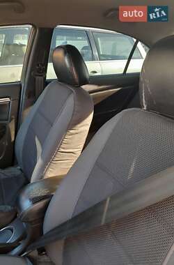 Седан Geely Emgrand 7 (EC7) 2012 в 