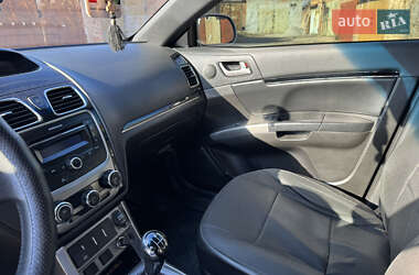 Седан Geely Emgrand 7 (EC7) 2013 в 