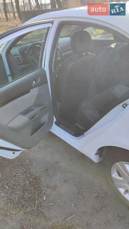 Седан Geely Emgrand 7 (EC7) 2014 в Рівному