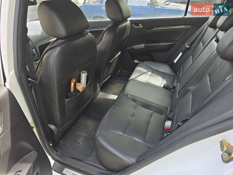 Хетчбек Geely Emgrand 7 (EC7) 2014 в Києві