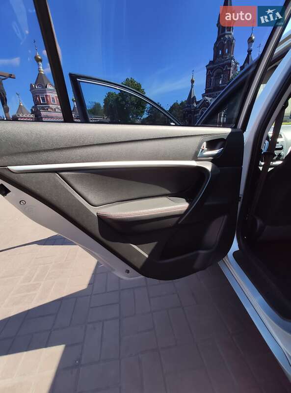Седан Geely Emgrand 7 (EC7) 2017 в Кам'янському